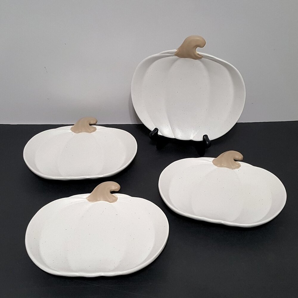 NEW RARE Kirklands Set of 4 Speckled White Pumpkin Salad Plates